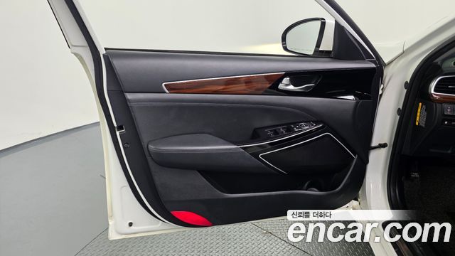 Kia K7 3.0 LPI Luxury (Rental Car) 2016 — фото 30