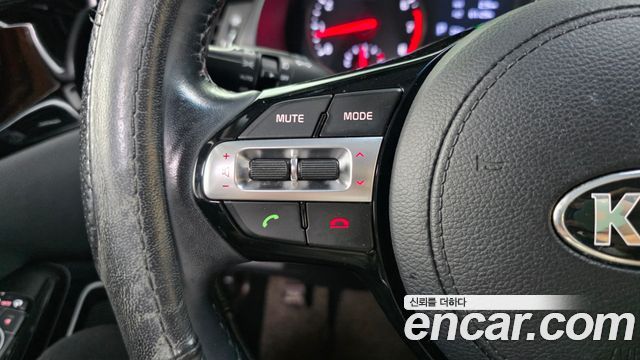 Kia K7 3.0 LPI Luxury (Rental Car) 2016 — фото 33