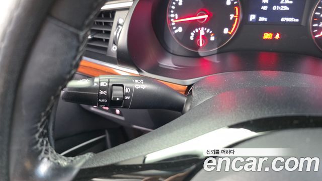 Kia K7 3.0 LPI Luxury (Rental Car) 2016 — фото 38
