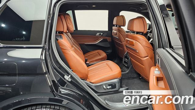 BMW X7 (G07) xDrive 40i M Sport 6STR 2025 — фото 11