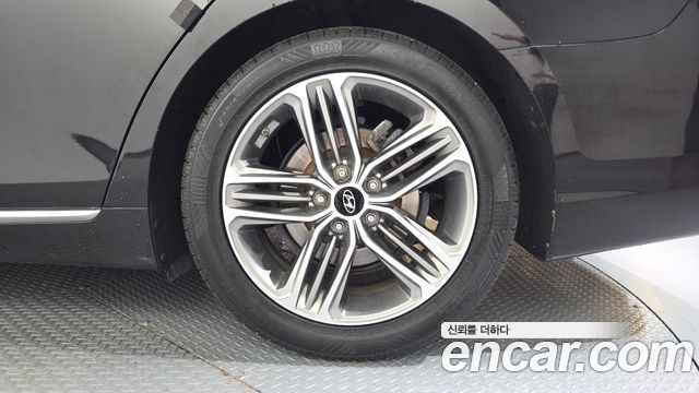 Hyundai Grandeur (IG) 3.0 Exclusive 2018 — фото 27