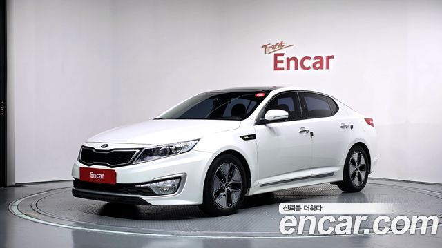 Kia K5 Hybrid Luxury