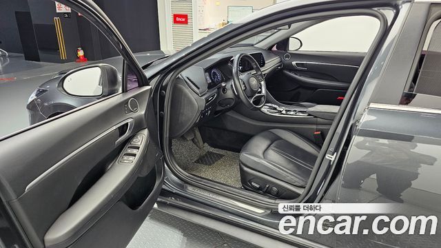 Hyundai Sonata (DN8) 2.0 Premium Family 2021 — фото 10