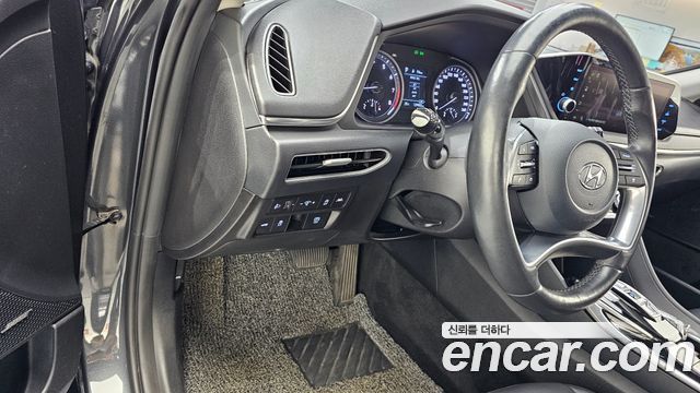 Hyundai Sonata (DN8) 2.0 Premium Family 2021 — фото 17