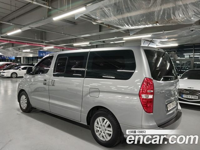 Hyundai Grand Starex 5-Seater VAN Smart 2017 — фото 4