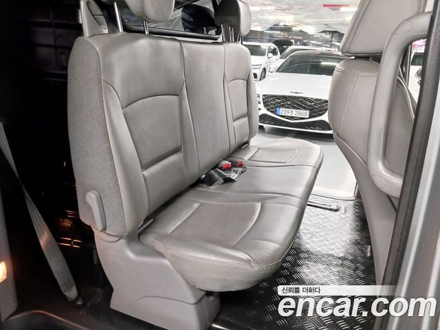 Hyundai Grand Starex 5-Seater VAN Smart 2017 — фото 17