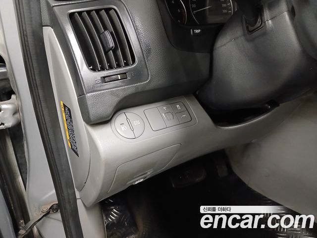 Hyundai Grand Starex 5-Seater VAN Smart 2017 — фото 19