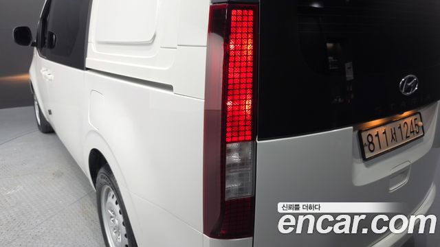 Hyundai Staria Cargo 5-Seater Smart 2022 — фото 23