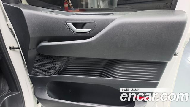 Hyundai Staria Cargo 5-Seater Smart 2022 — фото 25