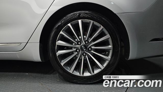 Kia K7 3.0 LPI Prestige (Rental Car) 2016 — фото 21