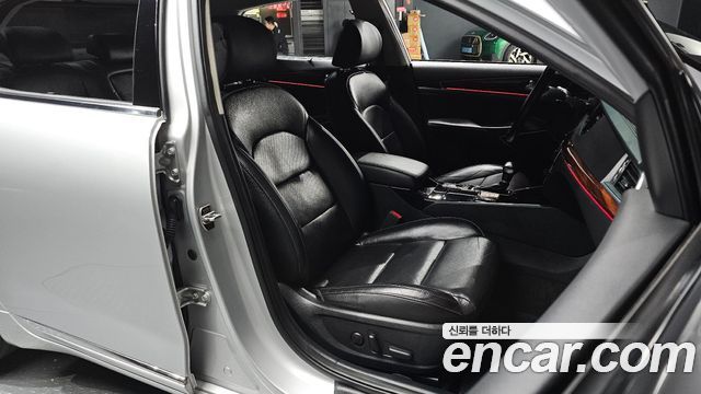Kia K7 3.0 LPI Prestige (Rental Car) 2016 — фото 26