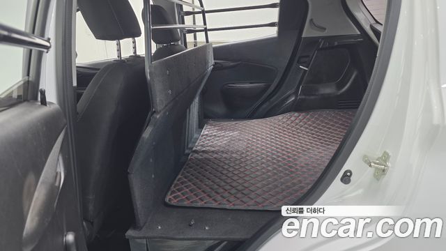 Chevrolet Spark Van 2020 — фото 12