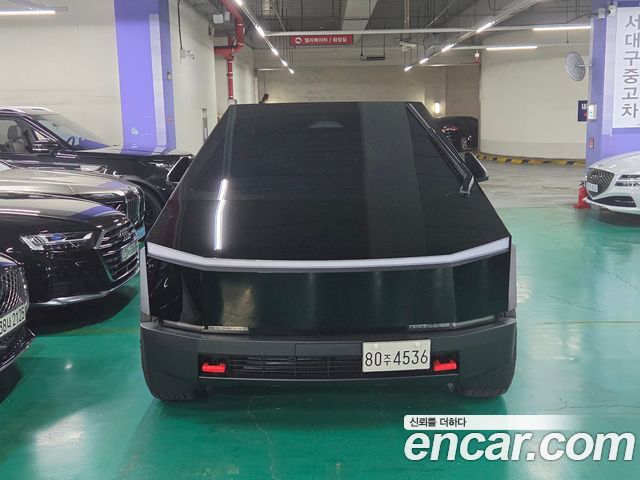 Tesla Cybertruck AWD