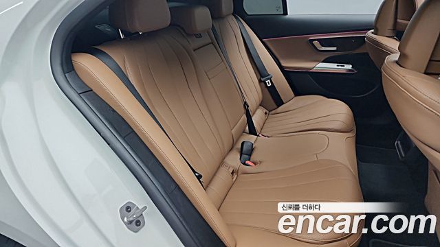 Mercedes-Benz E-Class (W214) E200 Avantgarde 2025 — фото 15