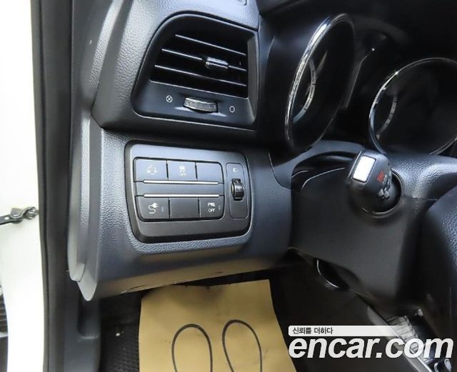 KG Mobility (SsangYong) Tivoli Air Diesel IX 2WD 2016 — фото 16