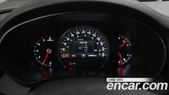 Kia Sorento Diesel 2.0 2WD Noblesse Special 2015 — фото 8