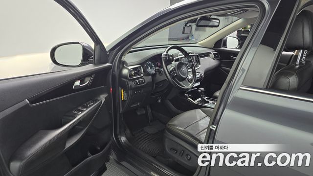 Kia Sorento Diesel 2.0 2WD Noblesse Special 2015 — фото 10