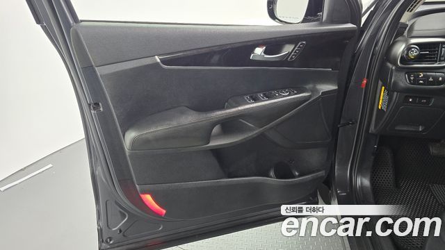 Kia Sorento Diesel 2.0 2WD Noblesse Special 2015 — фото 24