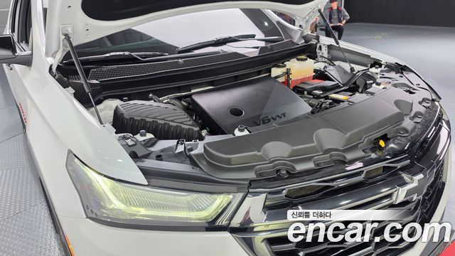 Chevrolet Traverse 3.6 AWD Redline 2022 — фото 6