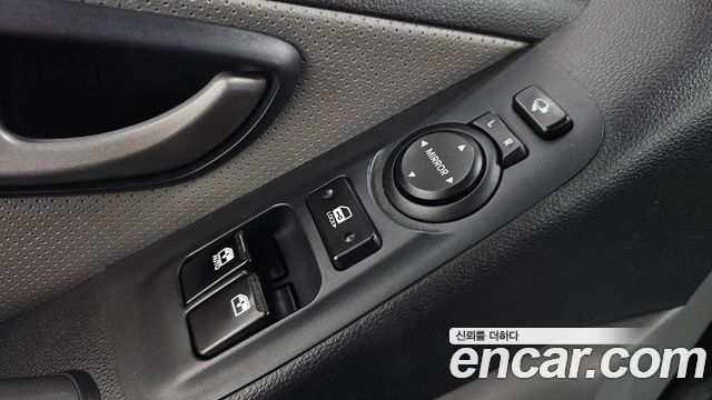 Hyundai Grand Starex Extraordinary Equipment-Installed Vehicle 2017 — фото 16