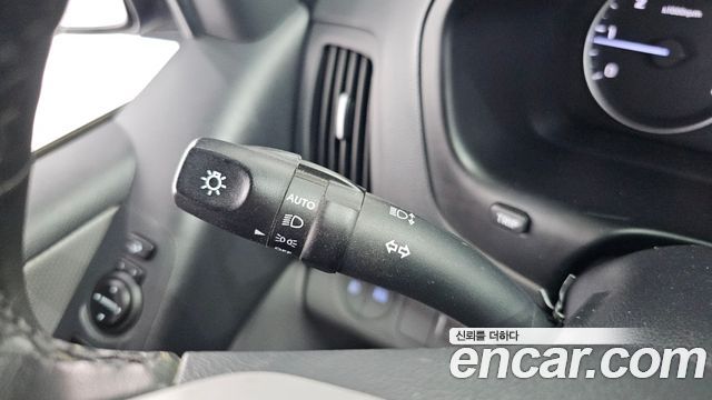 Hyundai Grand Starex Extraordinary Equipment-Installed Vehicle 2017 — фото 32