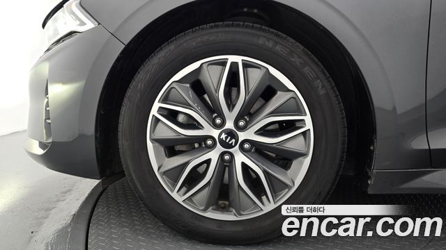 Kia K5 Hybrid (III) Signature 2020 — фото 5