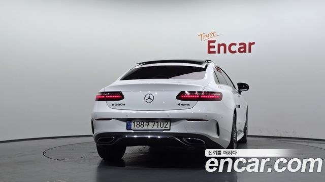 Mercedes-Benz E-Class (W213) E300d 4MATIC Coupe 2023 — фото 4