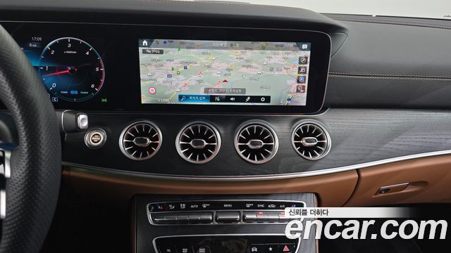 Mercedes-Benz E-Class (W213) E300d 4MATIC Coupe 2023 — фото 12