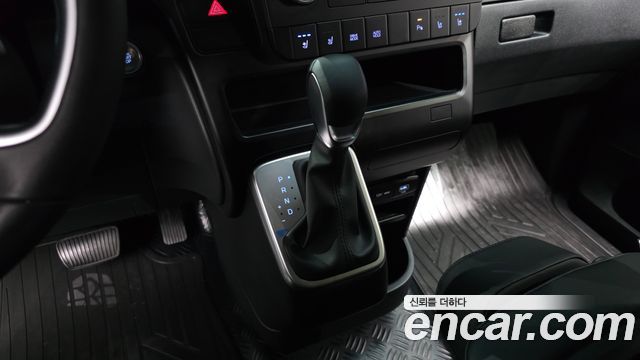 Hyundai Staria Cargo 3-Seater Modern 2025 — фото 9