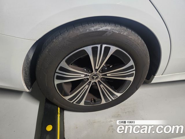 Mercedes-Benz E-Class (W214) E200 Avantgarde 2024 — фото 5