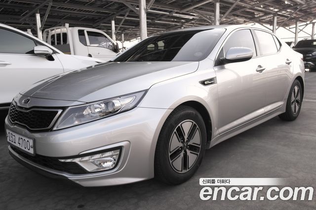 Kia K5 Hybrid Luxury