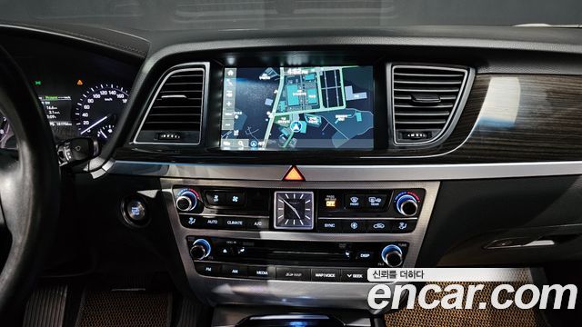 Genesis G80 3.3 GDI AWD Premium Luxury 2018 — фото 15