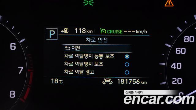 Genesis G80 3.3 GDI AWD Premium Luxury 2018 — фото 18