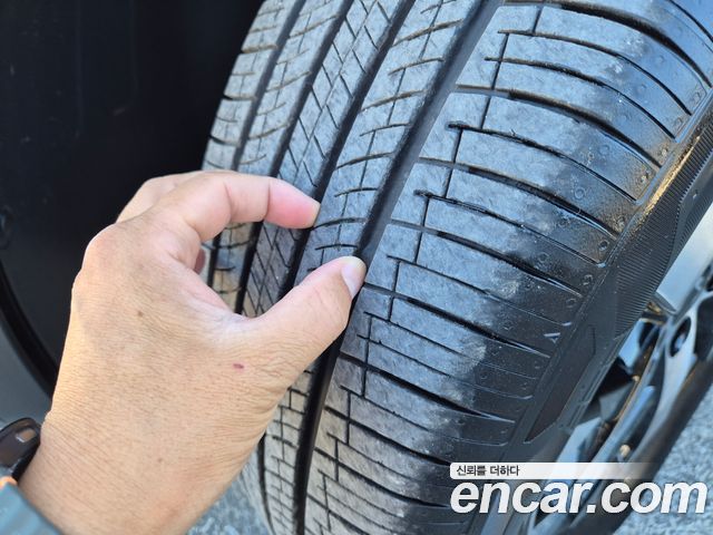 Kia Sorento (IV) Gasoline 2.5T 2WD Prestige 2023 — фото 8