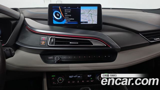 BMW i8 Coupe 2015 — фото 13