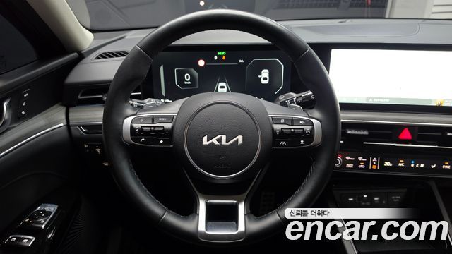 Kia K5 (III) 2.0 Signature 2025 — фото 12