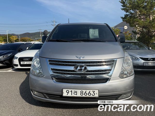 Hyundai Grand Starex 3-Seater VAN CVX Luxury