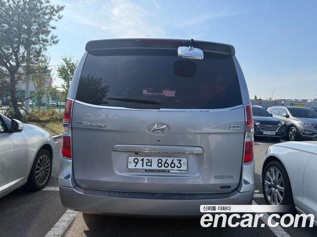 Hyundai Grand Starex 3-Seater VAN CVX Luxury 2012 — фото 3