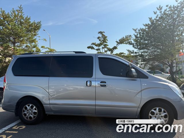 Hyundai Grand Starex 3-Seater VAN CVX Luxury 2012 — фото 6