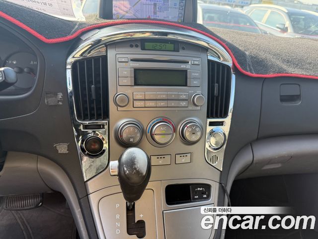 Hyundai Grand Starex 3-Seater VAN CVX Luxury 2012 — фото 15