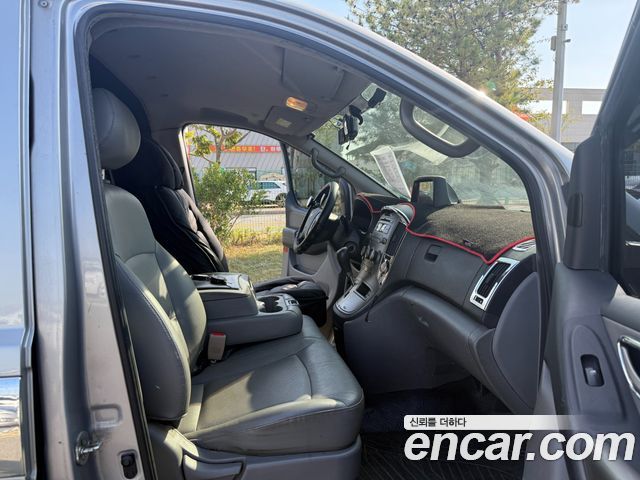 Hyundai Grand Starex 3-Seater VAN CVX Luxury 2012 — фото 18