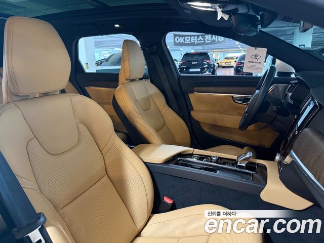 Volvo V90 Cross Country B5 Ultra AWD 2025 — фото 10