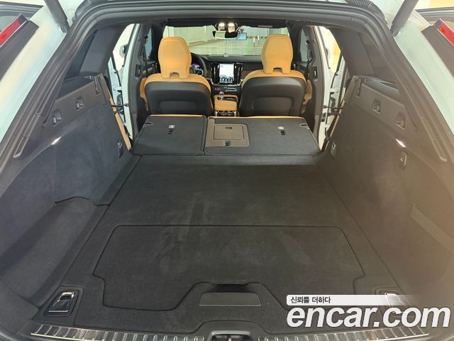 Volvo V90 Cross Country B5 Ultra AWD 2025 — фото 17