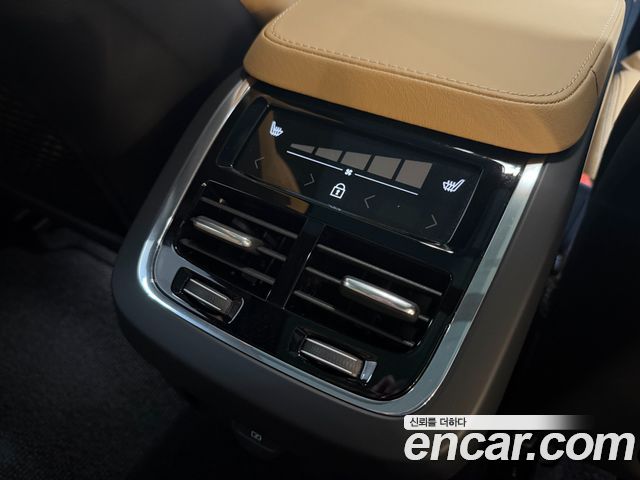Volvo V90 Cross Country B5 Ultra AWD 2025 — фото 18
