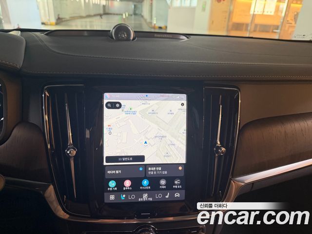 Volvo V90 Cross Country B5 Ultra AWD 2025 — фото 20