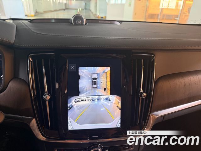 Volvo V90 Cross Country B5 Ultra AWD 2025 — фото 21