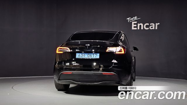 Tesla Model Y Long Range AWD 2022 — фото 4