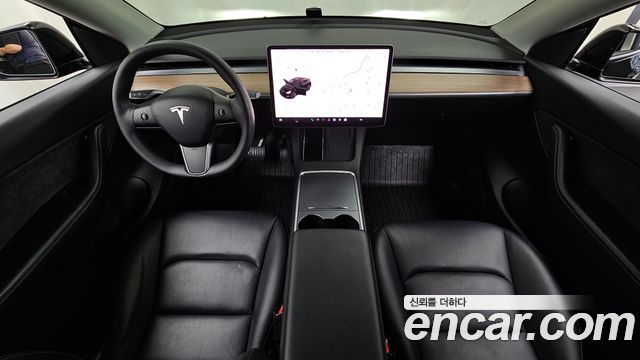Tesla Model Y Long Range AWD 2022 — фото 7