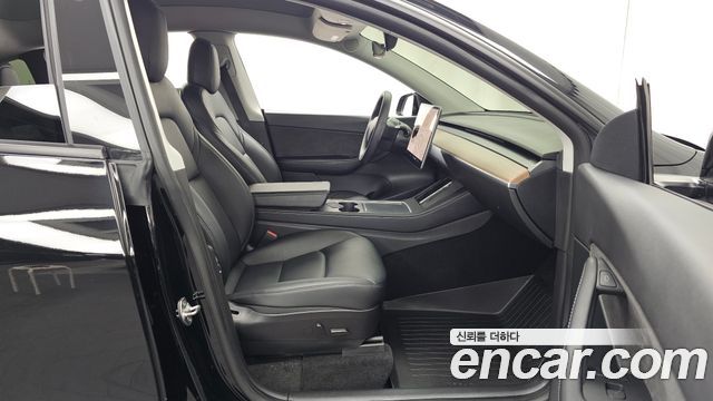 Tesla Model Y Long Range AWD 2022 — фото 12
