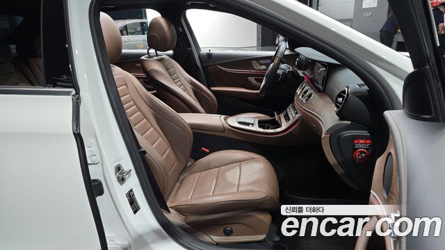 Mercedes-Benz E-Class (W213) E250 Exclusive 2022 — фото 12